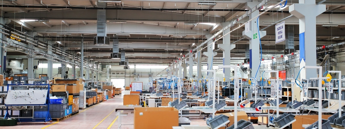 Fall Protection Systems That Reduce Manufacturing Downtime