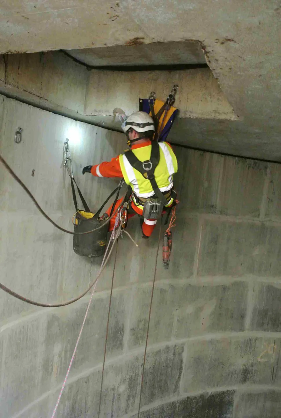 Confined Space Entry Certification | Low/Medium Risk Training for Tanks ...