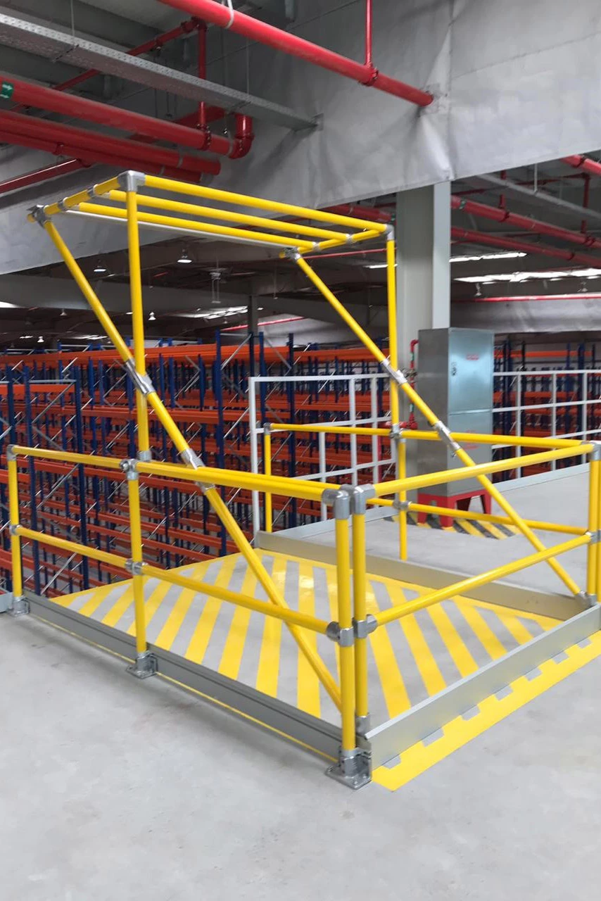 Kee Pivot / Pallet Gates / Mezzanine Pallet Gates / Warehouse Fall Protection / Safe Access