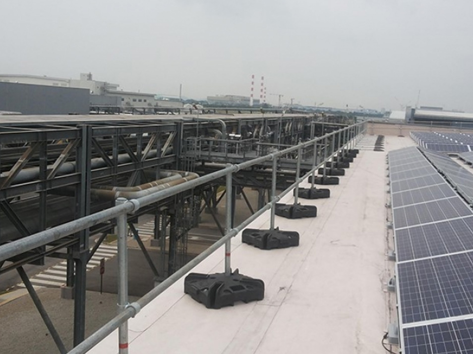 Kee Guard / Fall Protection for Solar Panels Maintenance