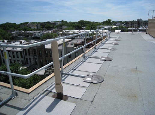 KeeGuard Rooftop free-standing safety railing