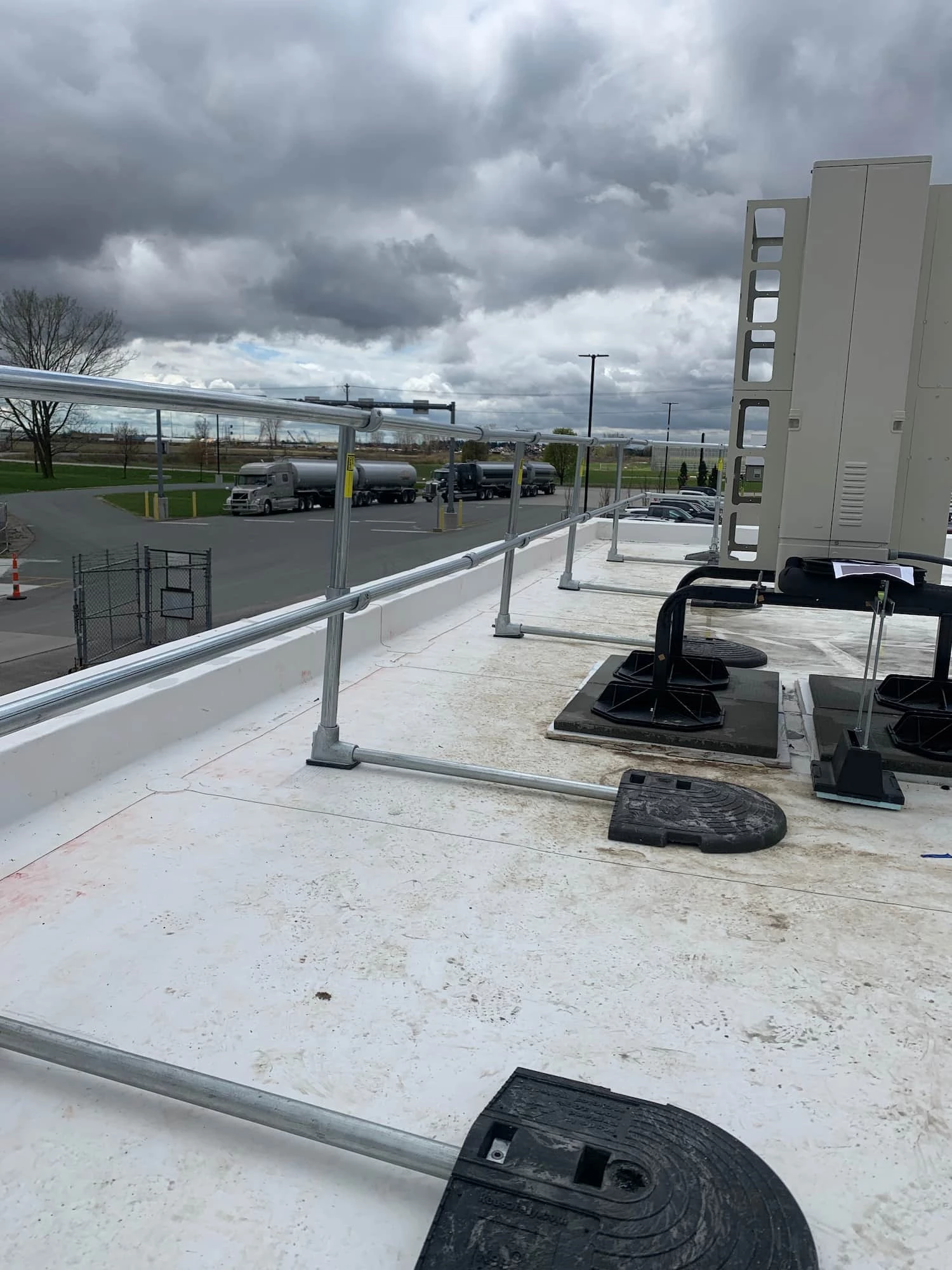 Kee Guard / Fall Protection / Roofers
