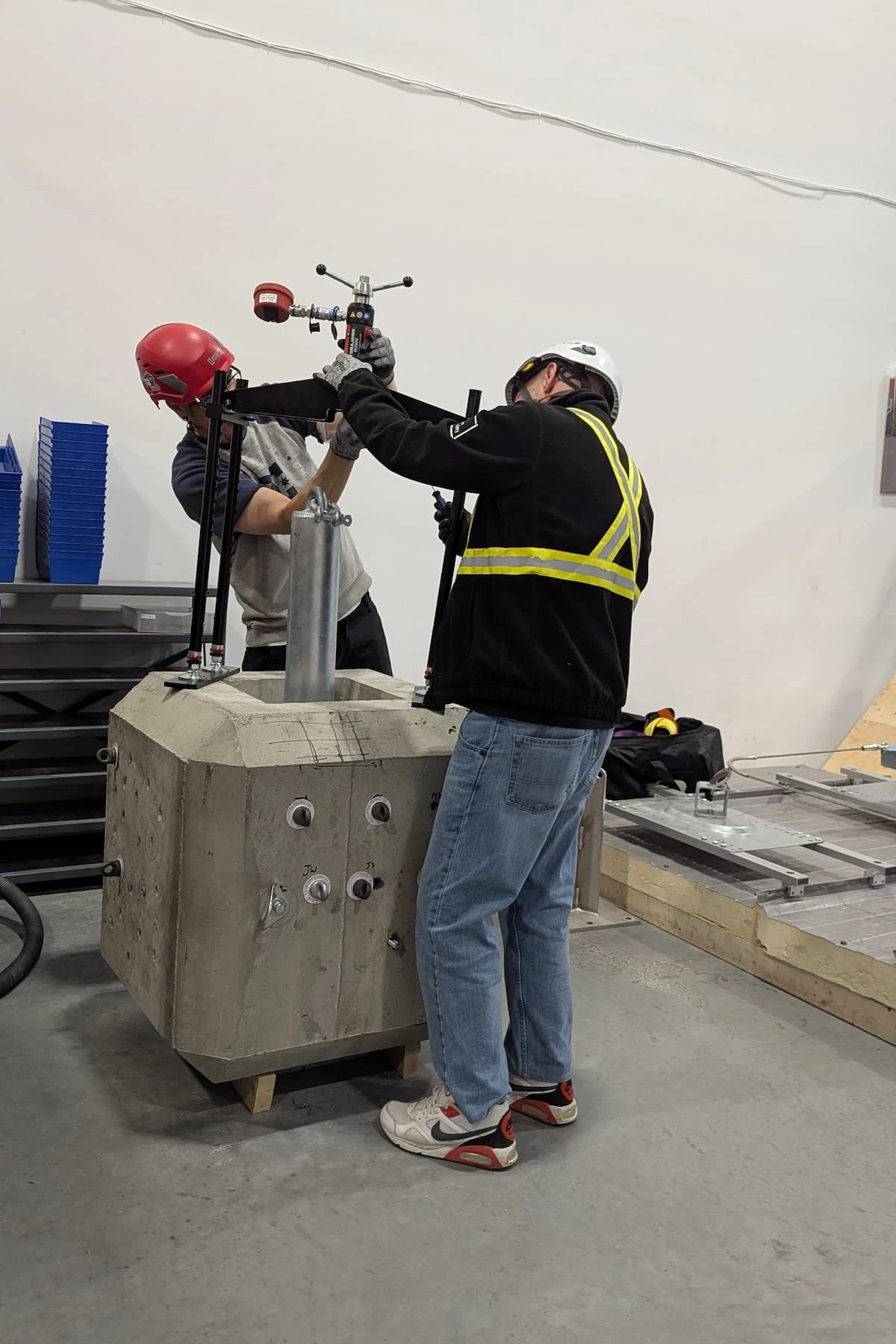 Anchor Bolt Testing with Hydrajaws training