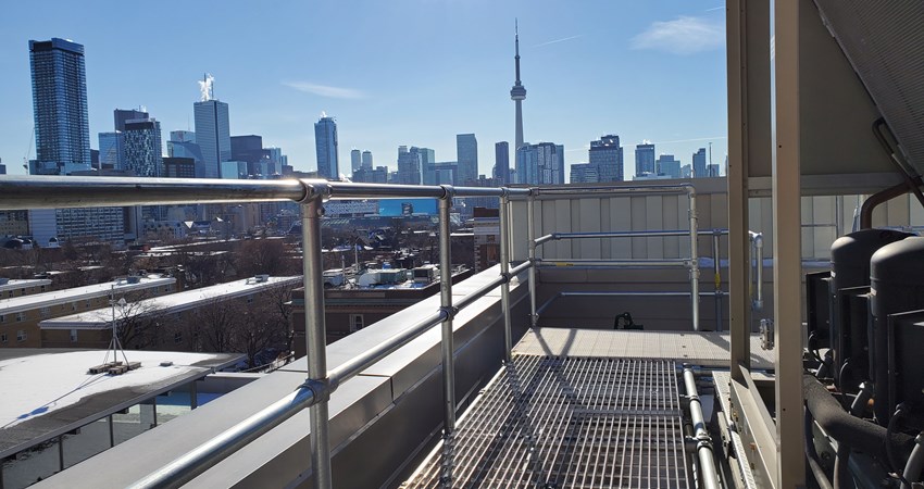 KeeGuard on Toronto Rooftop | rooftop fall protection | safety rail | safety guardrail | rooftop railings | collective fall protection