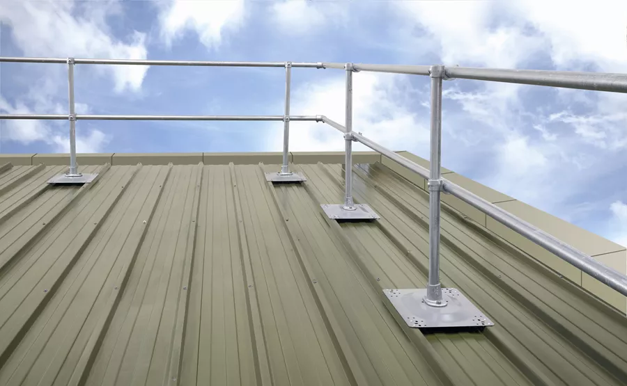roof fall protection | rooftop guardrail | Roof edge protection solutions for metal roof / safety railings for metal roof