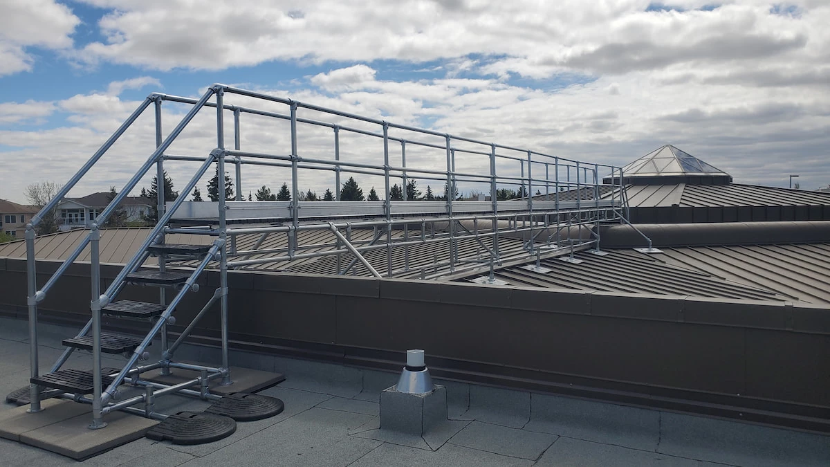 Alberta rooftop crossover by Kee Safety providing non-penetrating, modular access for maintenance