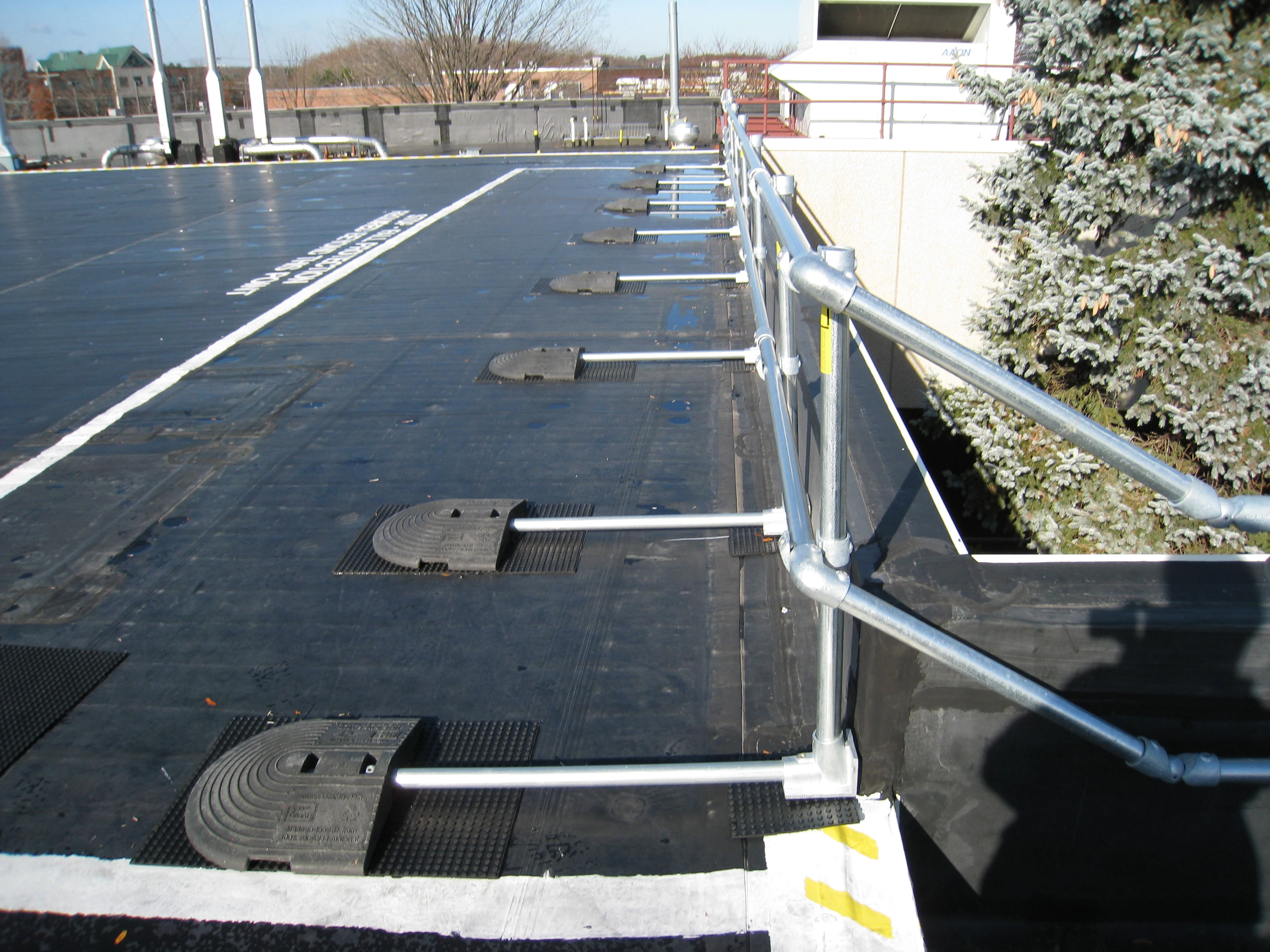 KeeGuard Rooftop Safety Guardrail - Safety Rail | roof fall protection | rooftop guardrail | fall protection equipment
