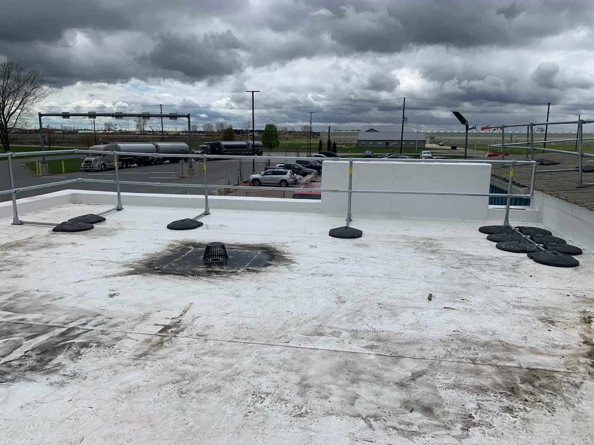 Kee Guard / Fall Protection / Roofers / Roof railings