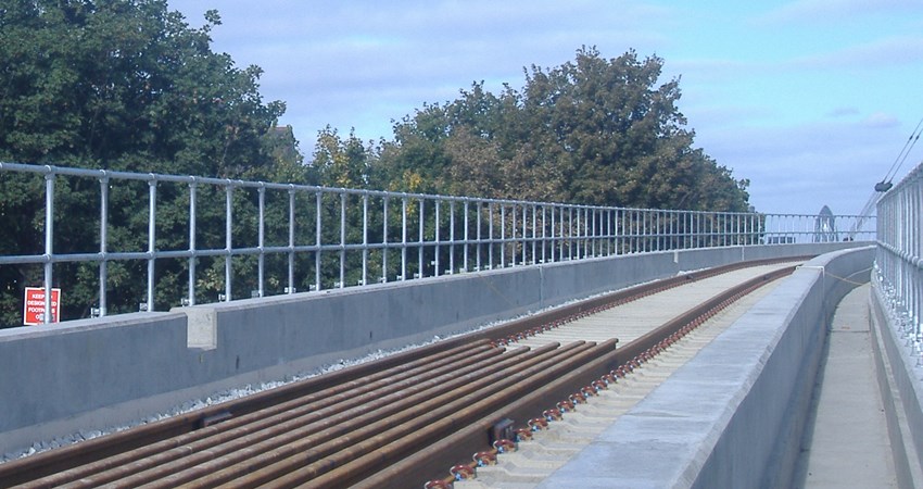 Kee Klamp railing along a railway line