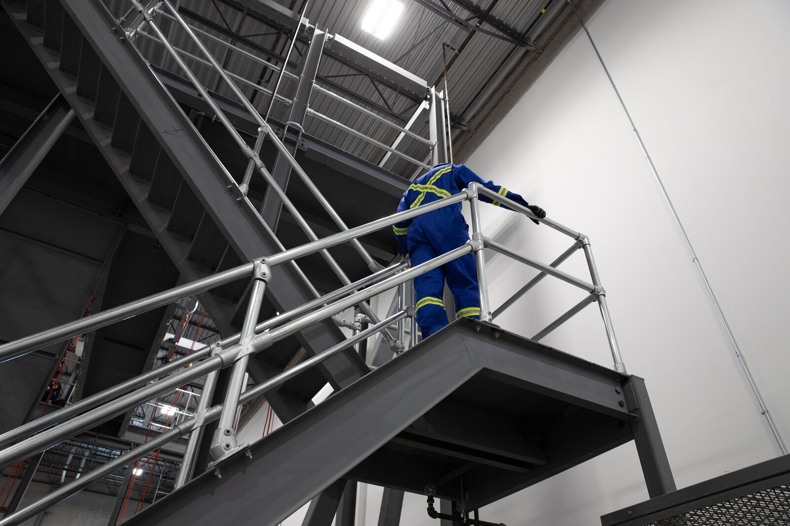 Staircase Handrails | Kee Klamp Railings