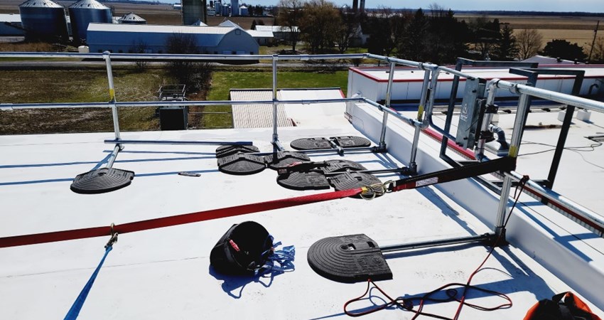 KeeGuard rooftop fall protection | Rooftop Safety Railing