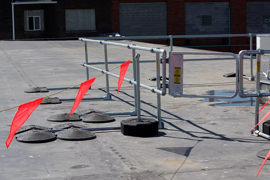 Kee Mark / demarcation system / roof safety / rooftop hazards
